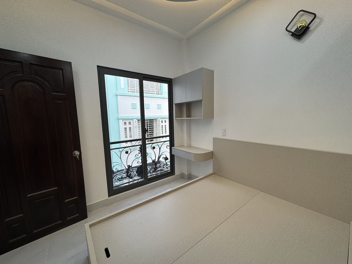 Biệt thự mini t.kế Tân Cổ Điển đẹp lung linh mặt tiền thụt (sát và liền kế mặt tiền ) Đoàn Thị Điểm